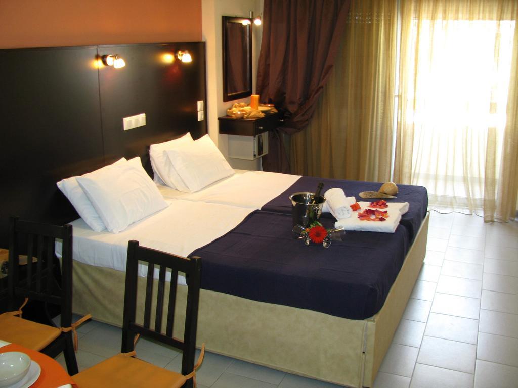 Villa Kokkinos Potos Quarto foto